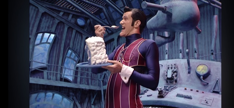 Admit it, this guy right here is the ONLY reason you remember this show.